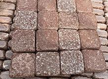 Брусчатка галтованная из лемизита, цвет-бордо, фото Купить Лемезит-брусчатка-галтованная, цвет-бордо в Мытищах